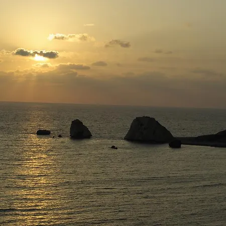 Villa 3 Bedroom Kedros With Private Pool And Hot Tub, Aphrodite Hills