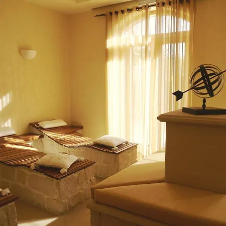 3 Bedroom Kedros With Private Pool And Hot Tub, Aphrodite Hills