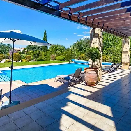 3 Bedroom Kedros With Private Pool And Hot Tub, Aphrodite Hills Vilă Kouklia