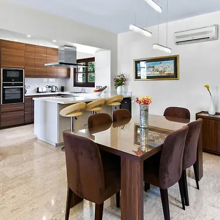 Vilă 3 Bedroom Kedros With Private Pool And Hot Tub, Aphrodite Hills