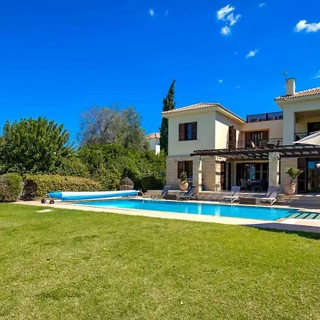 3 Bedroom Kedros With Private Pool And Hot Tub, Aphrodite Hills Villa