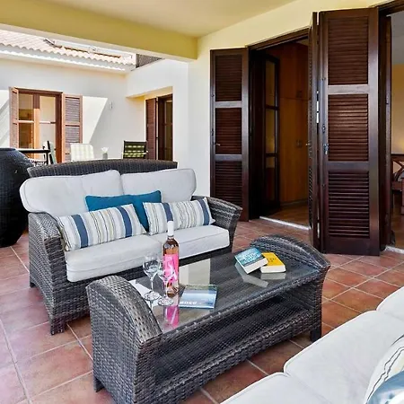 3 Bedroom Kedros With Private Pool And Hot Tub, Aphrodite Hills 别墅 库克里亚