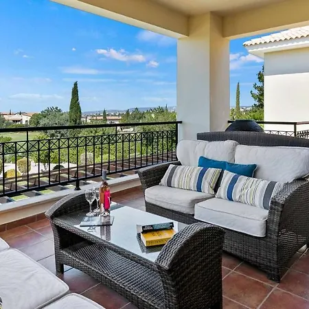 3 Bedroom Kedros With Private Pool And Hot Tub, Aphrodite Hills Villa *