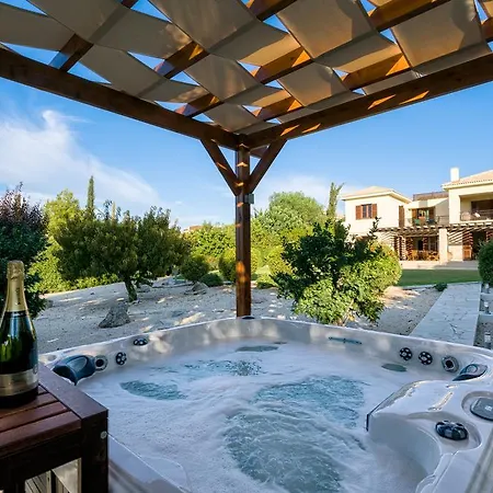 Villa 3 Bedroom Kedros With Private Pool And Hot Tub, Aphrodite Hills Kouklia